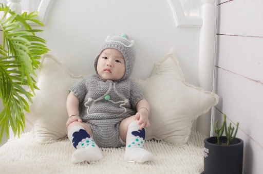 黄冈宝宝揉眼睛是怎么回事